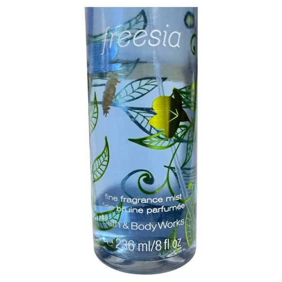 Bath & Body Works FREESIA Fine Fragrance‎ Mist 8 oz Retired scent - Picture 2 of 2